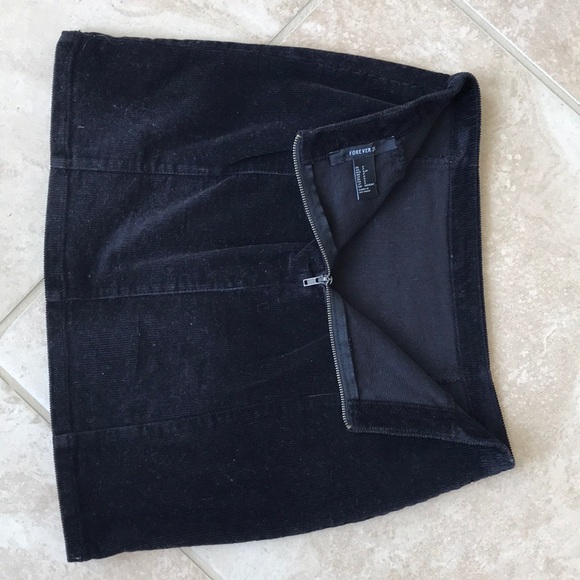 Forever 21 mini skirt - Picture 3 of 7